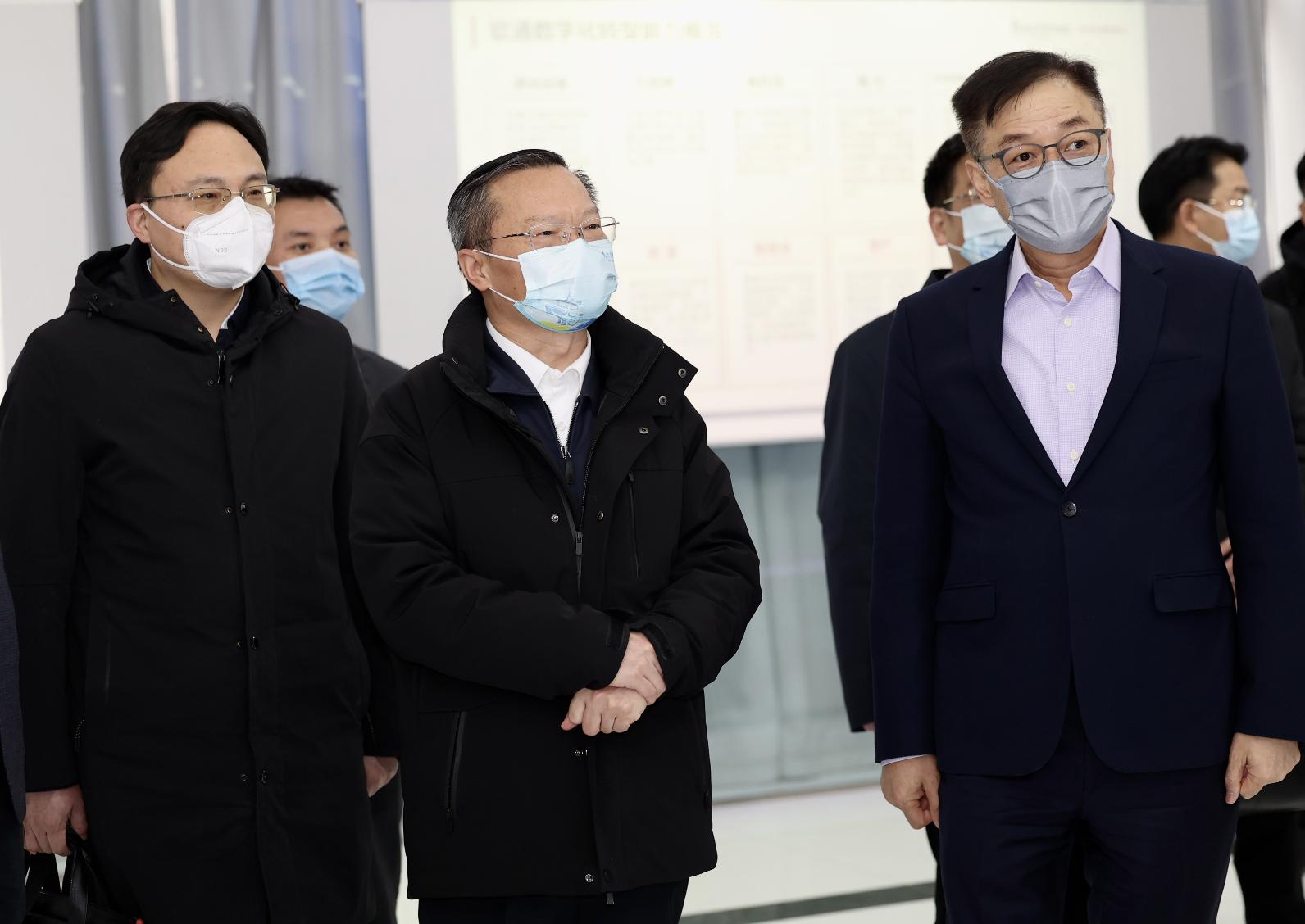 贵州省委常委、贵阳市委书记胡忠雄一行赴米兰中国官方网参观调研